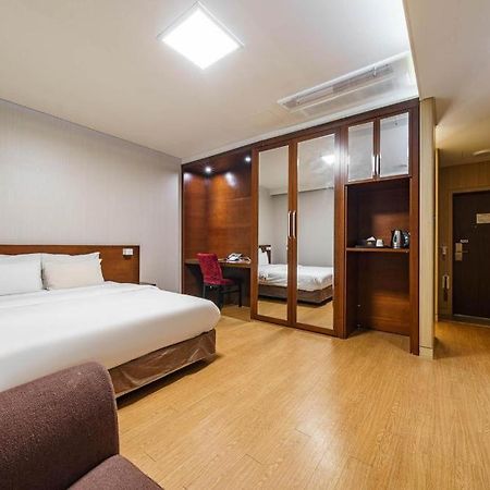Korea Tourist Hotel Suwon Exterior photo