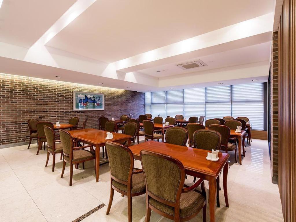 Korea Tourist Hotel Suwon Exterior photo